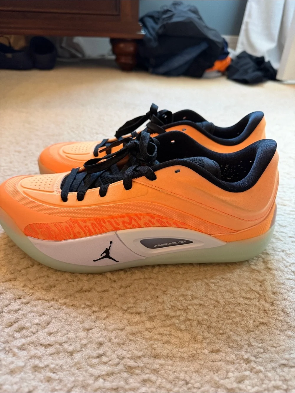 Jordan Zion 4 Forged in Fire. Men’s 9. Gently Used.
